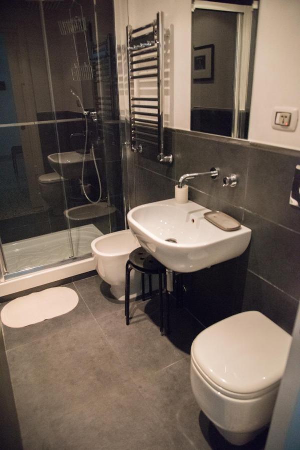 Beautiful And Spacious Apartment Next To Termini 10 Minutes From Coliseum מראה חיצוני תמונה
